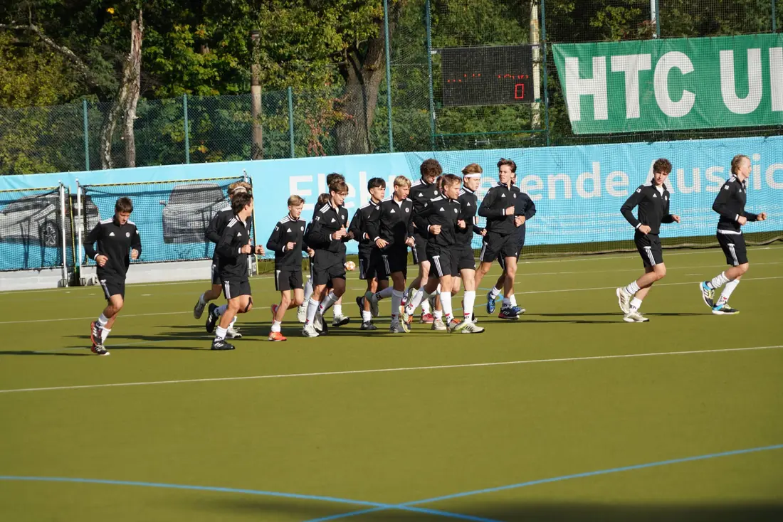 Athletiktraining einer Mannschaft auf dem Platz