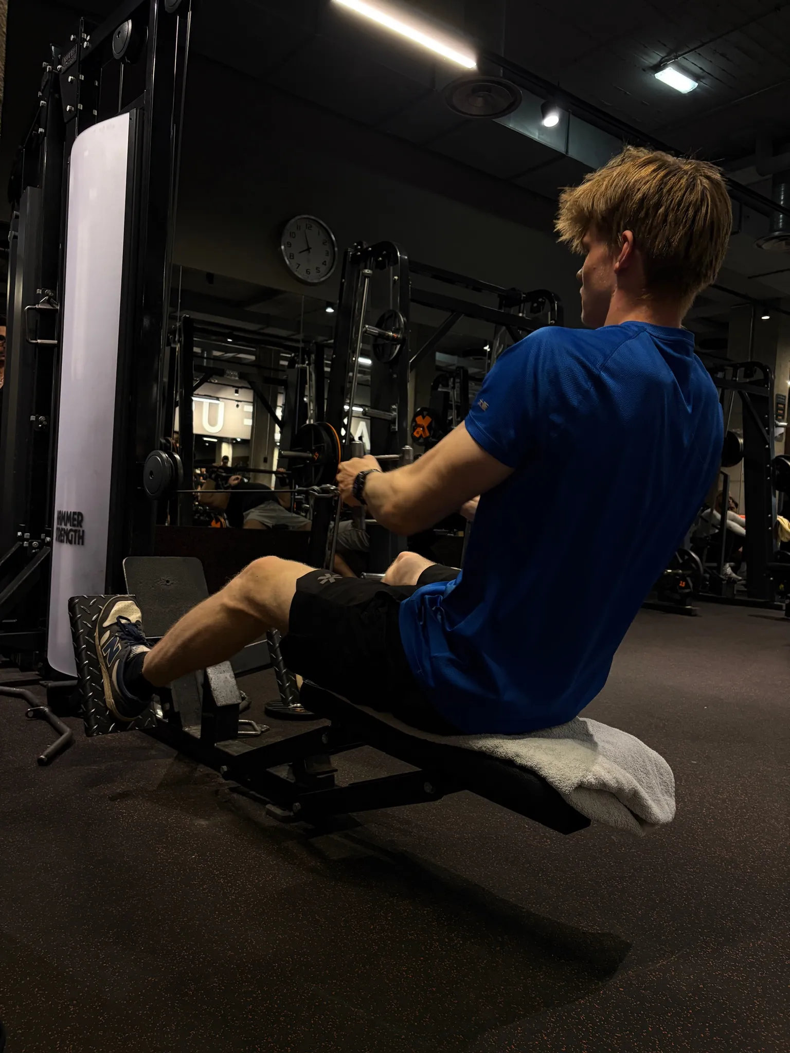 Emil im Fitnessstudio